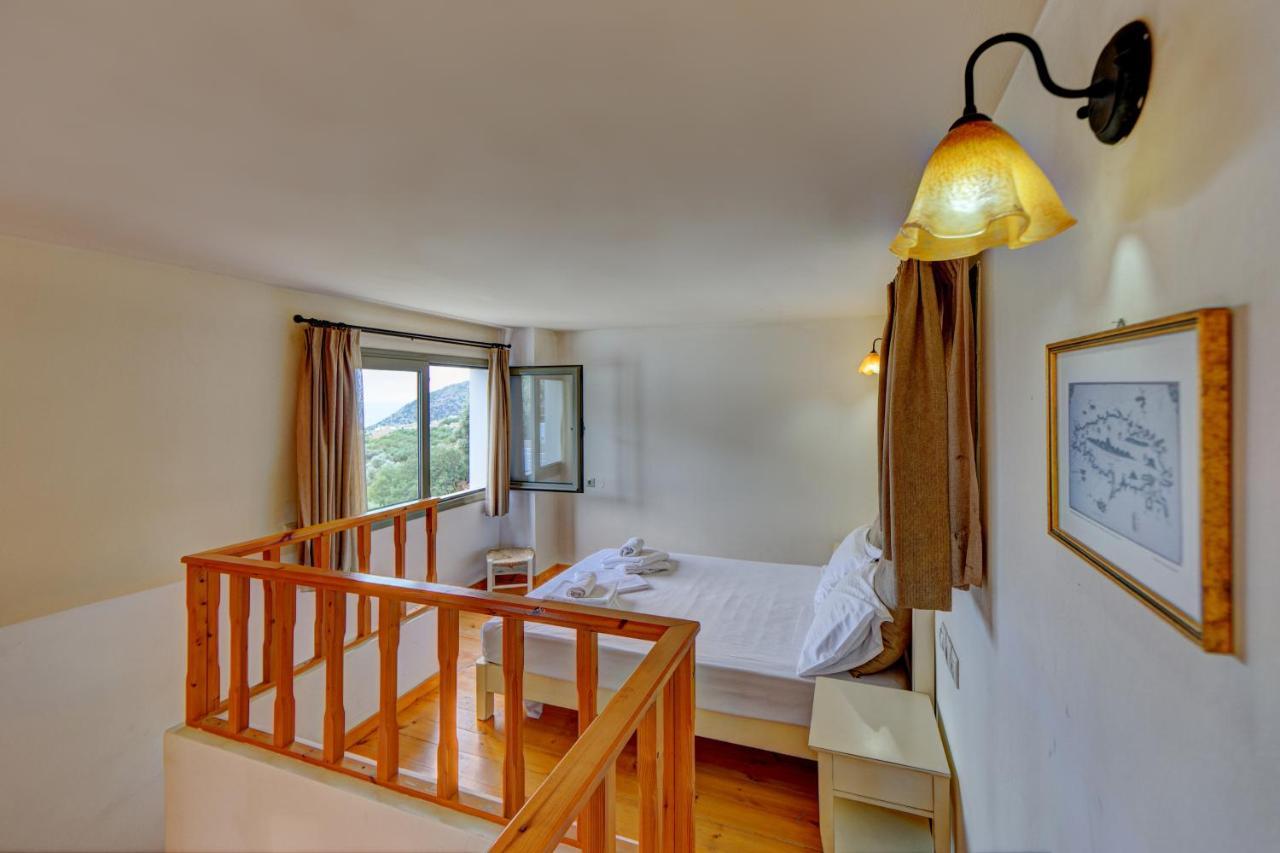 Mourtzanakis Residence - Traditional Eco Hotel In Akhládha Exterior foto